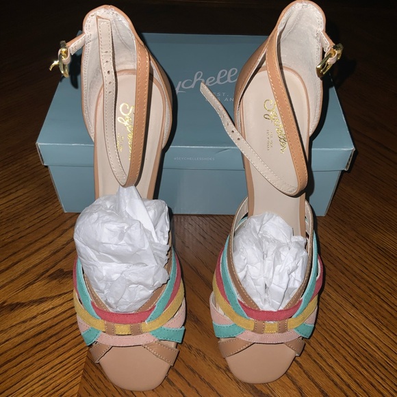 Seychelles Shoes - OUT OF THE BOX— Seychelles 🇸🇨 multicolor block heel shoes.